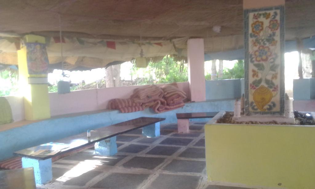 Golden Garden Hampi Hotel Екстериор снимка